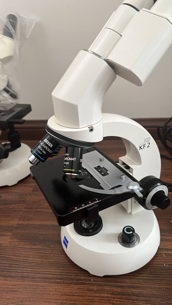 میکروسکوپ های زایس اصل آلمان با بهترین کیفیت لنز و هد و تصویر